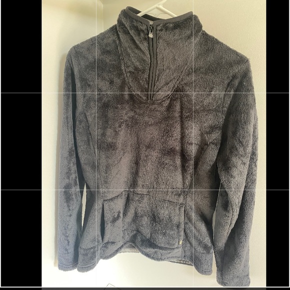 The North Face Jackets & Blazers - North Face Womens black pullover